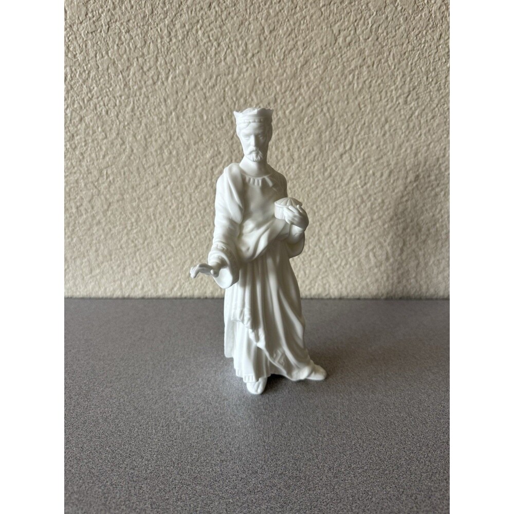 Lenox The Nativity Melchoir Standing King Wise Man White Porcelain Figurine 8.25